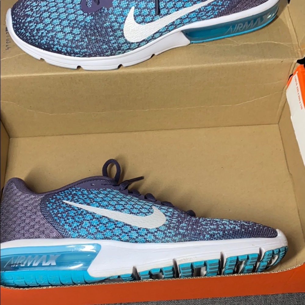Women’s Nike Air Max Sequent 2 , size 9